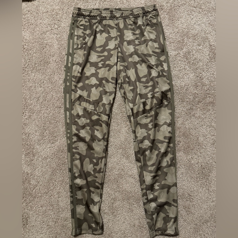 Women’s Adidas Medium Camo Joggers